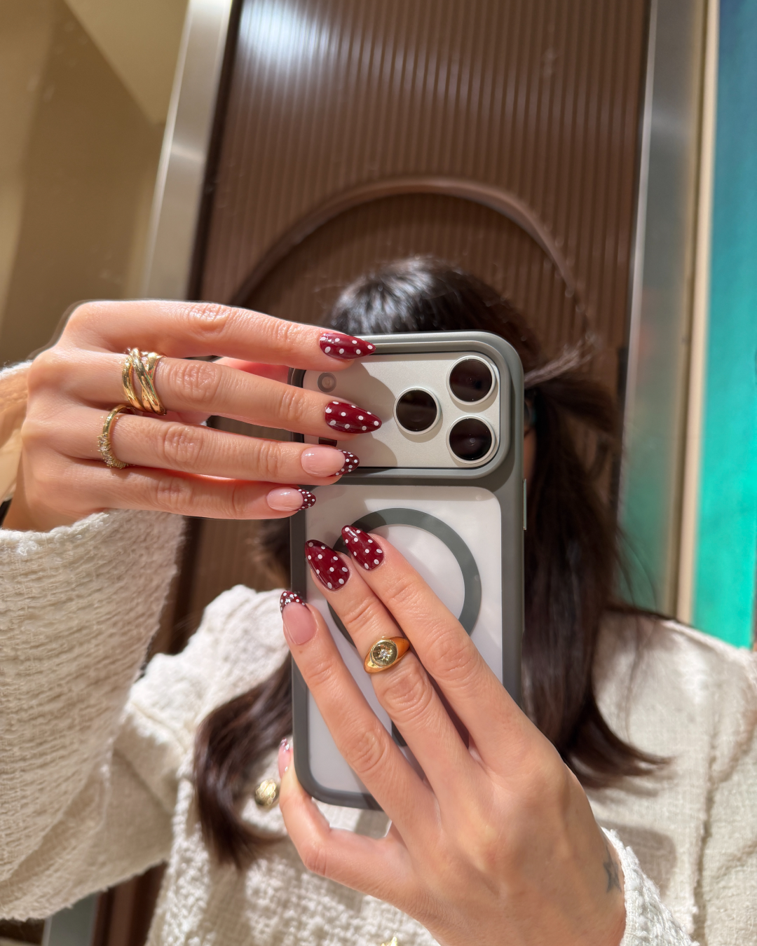 Polka Dots - Short Almond - 30 Adet Takma Tırnak