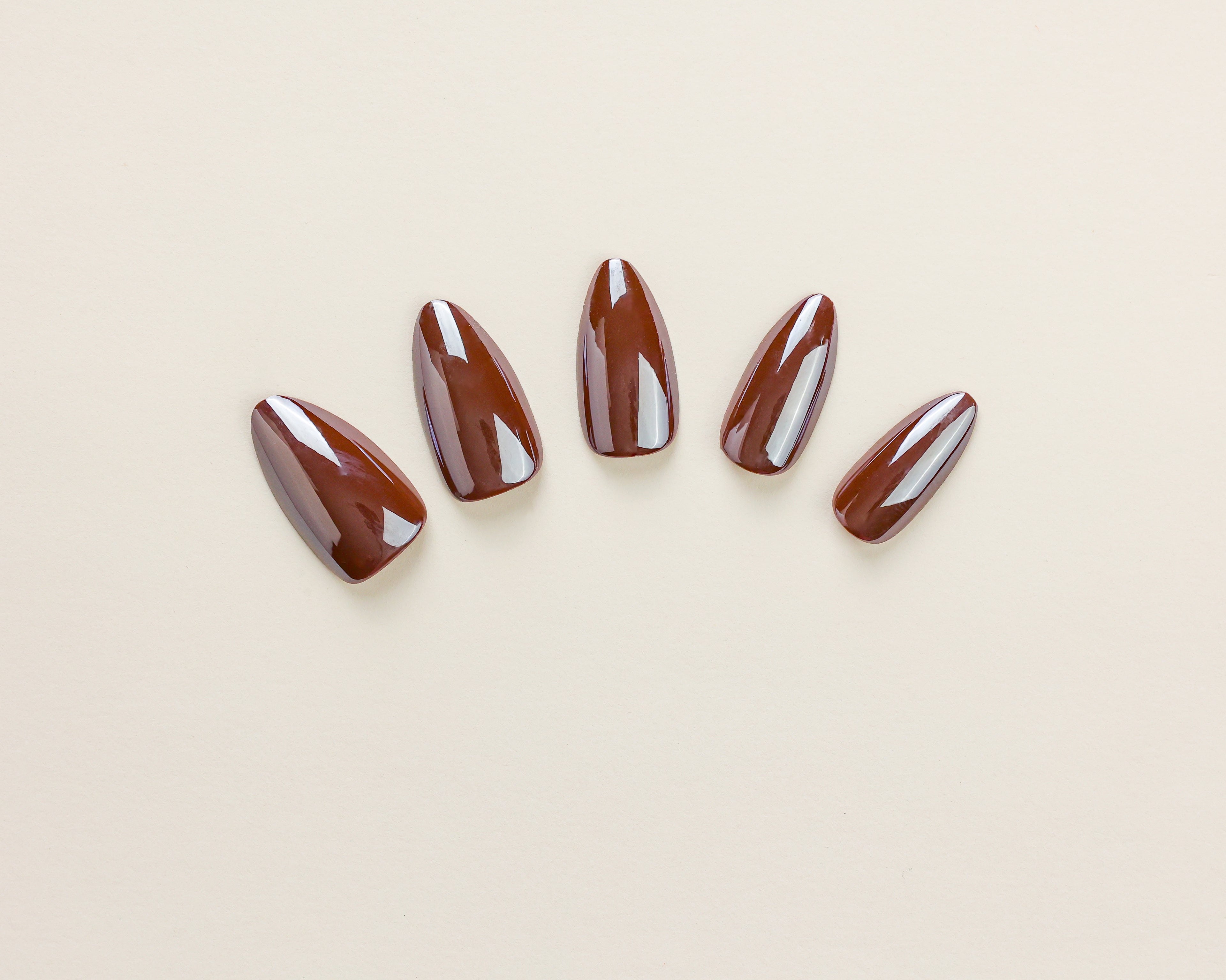 Mocha Muse - Medium Almond - 30 Adet Takma Tırnak