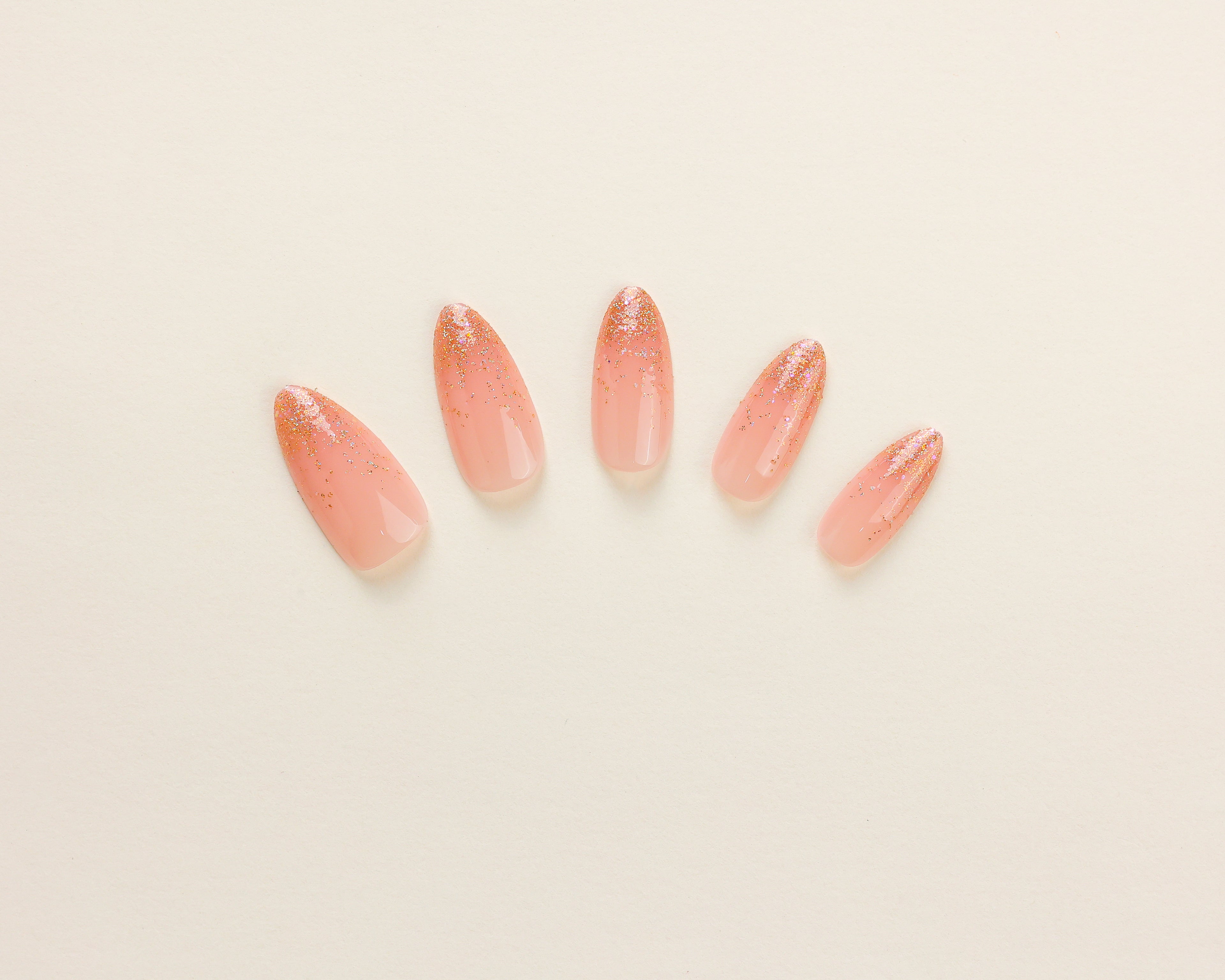 Glitter Dust - Medium Almond - 30 Adet Takma Tırnak