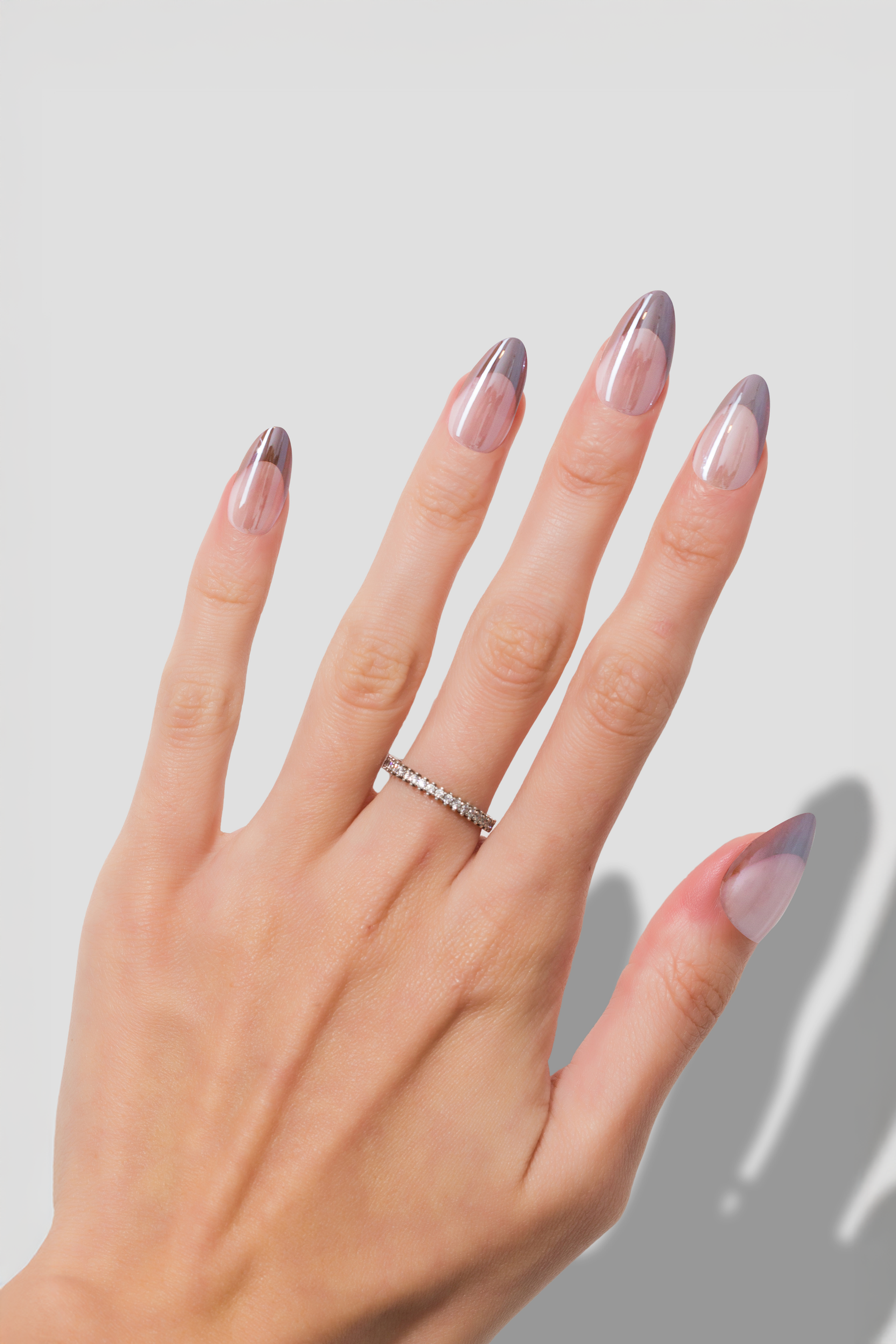 Calm Reflection - Short Almond - 30 Adet Takma Tırnak