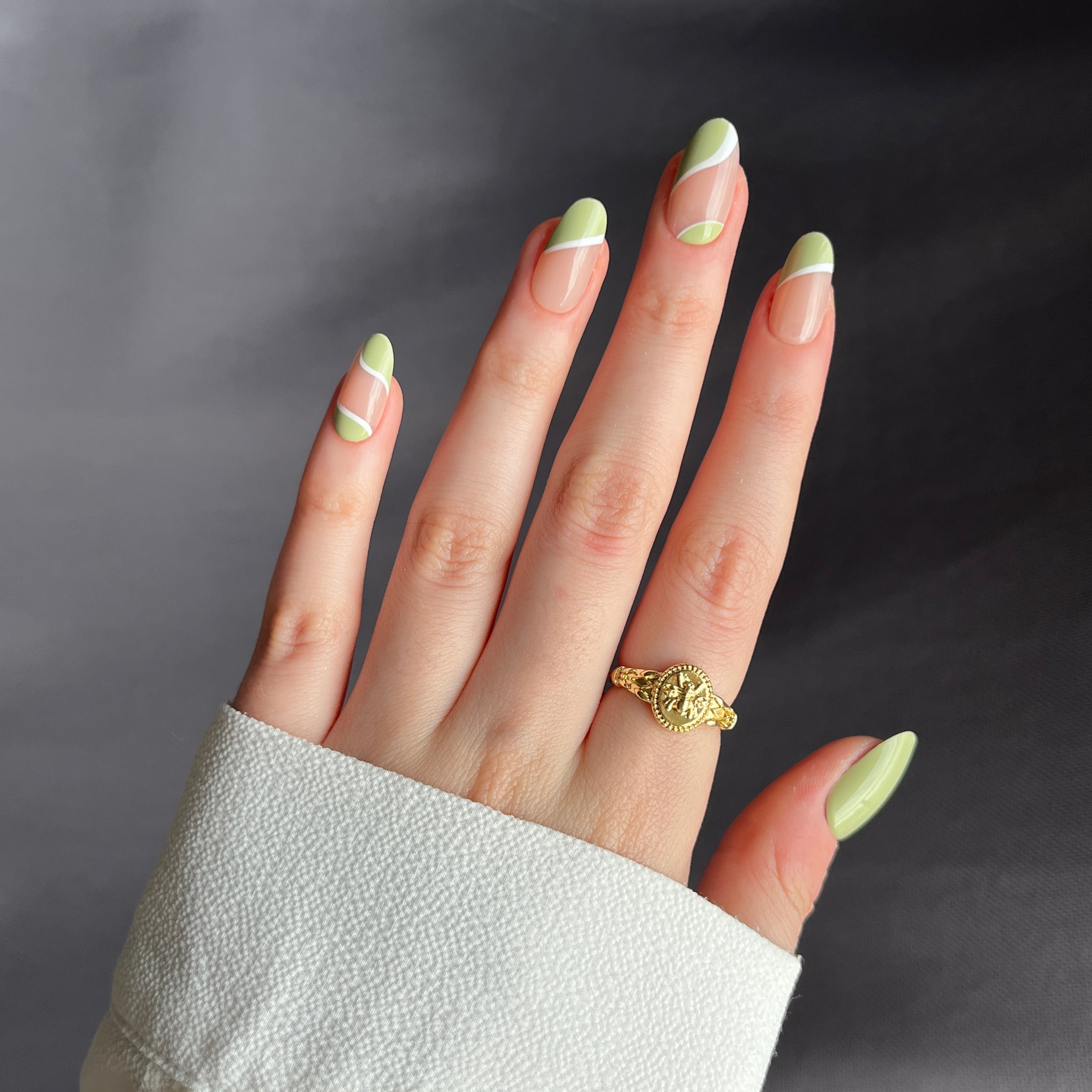 Matcha Breeze - Medium Oval - 30 Adet Takma Tırnak