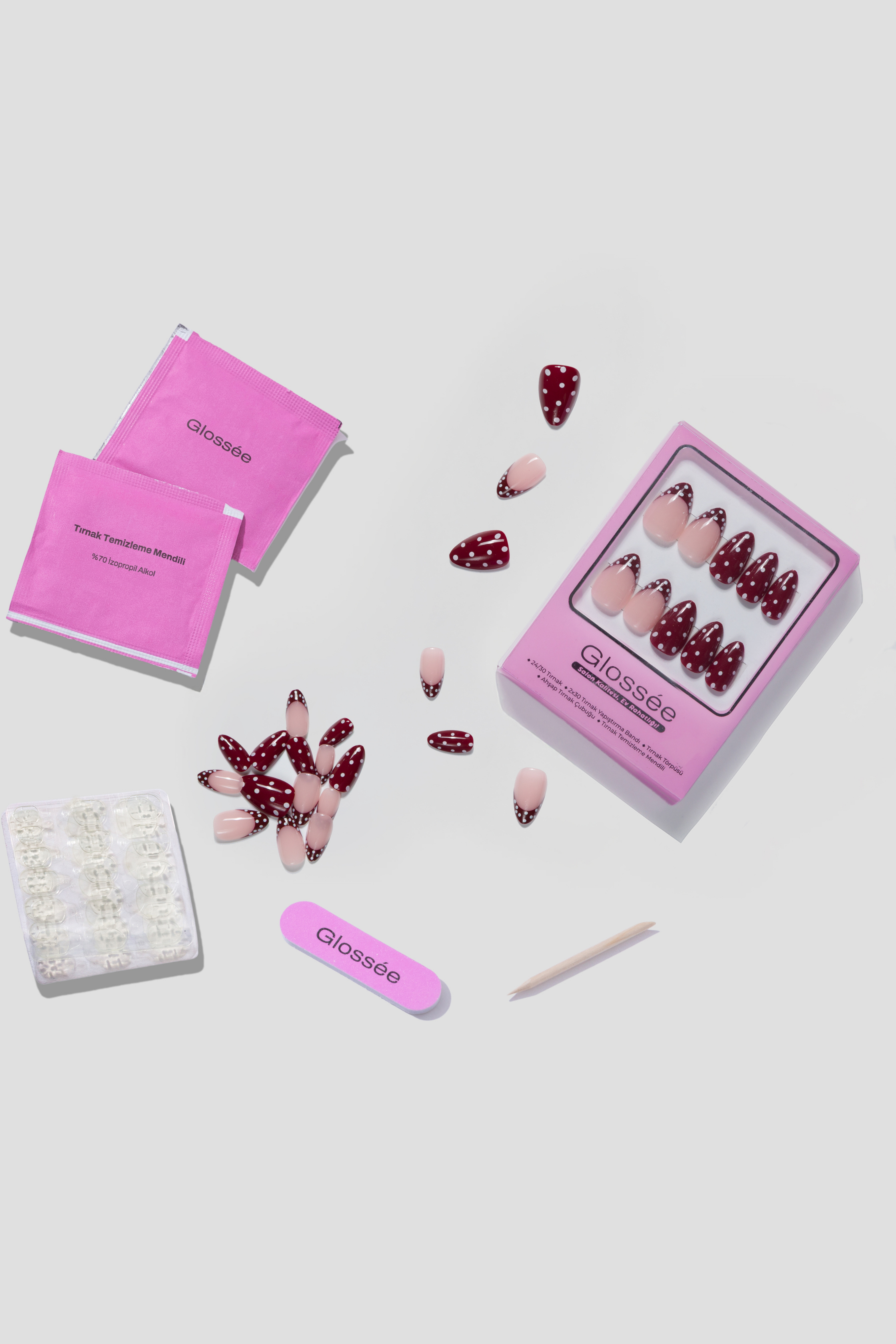 Polka Dots - Short Almond - 30 Adet Takma Tırnak