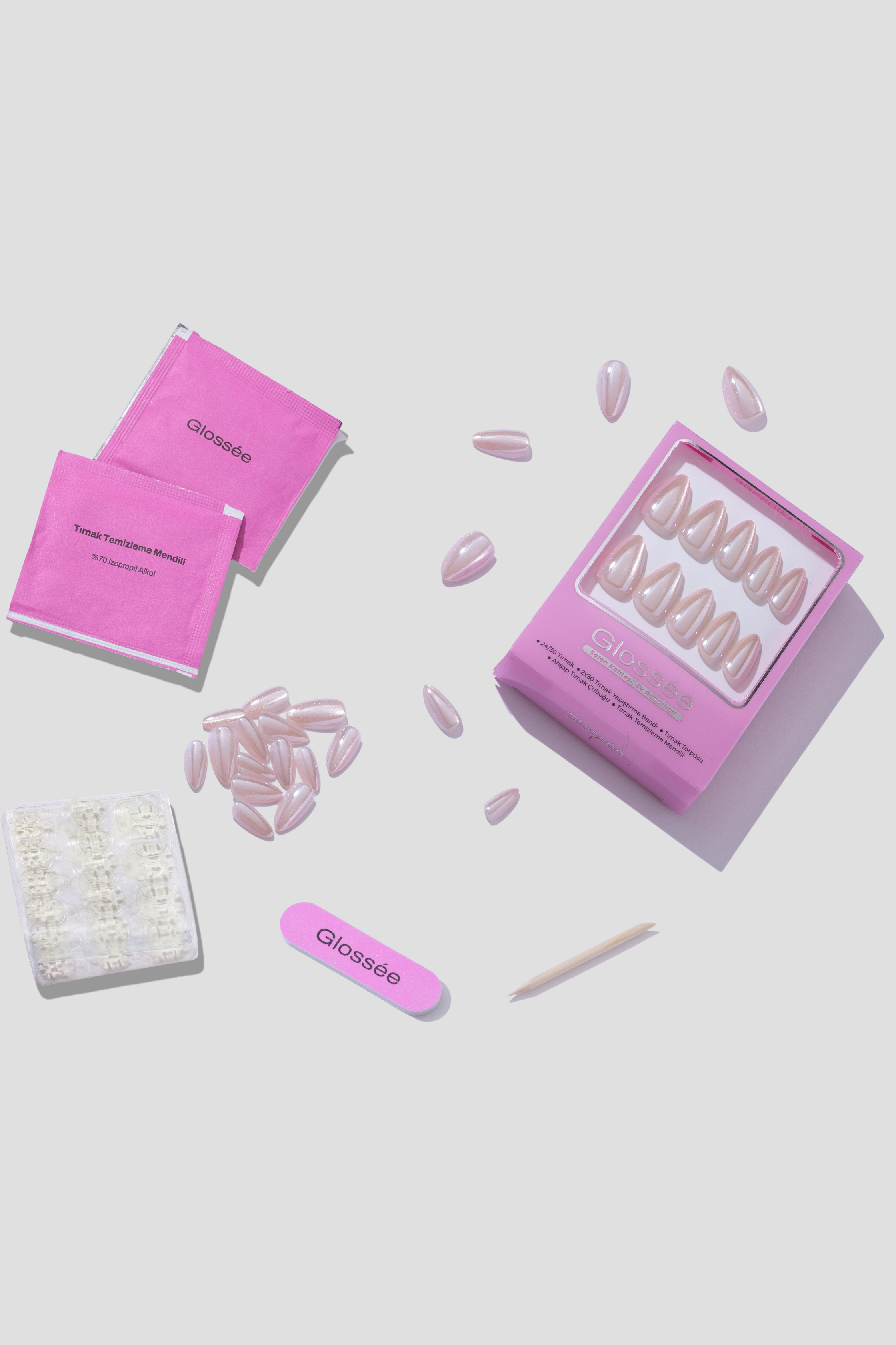 Shimmer Petal - Short Almond - 30 Adet Takma Tırnak