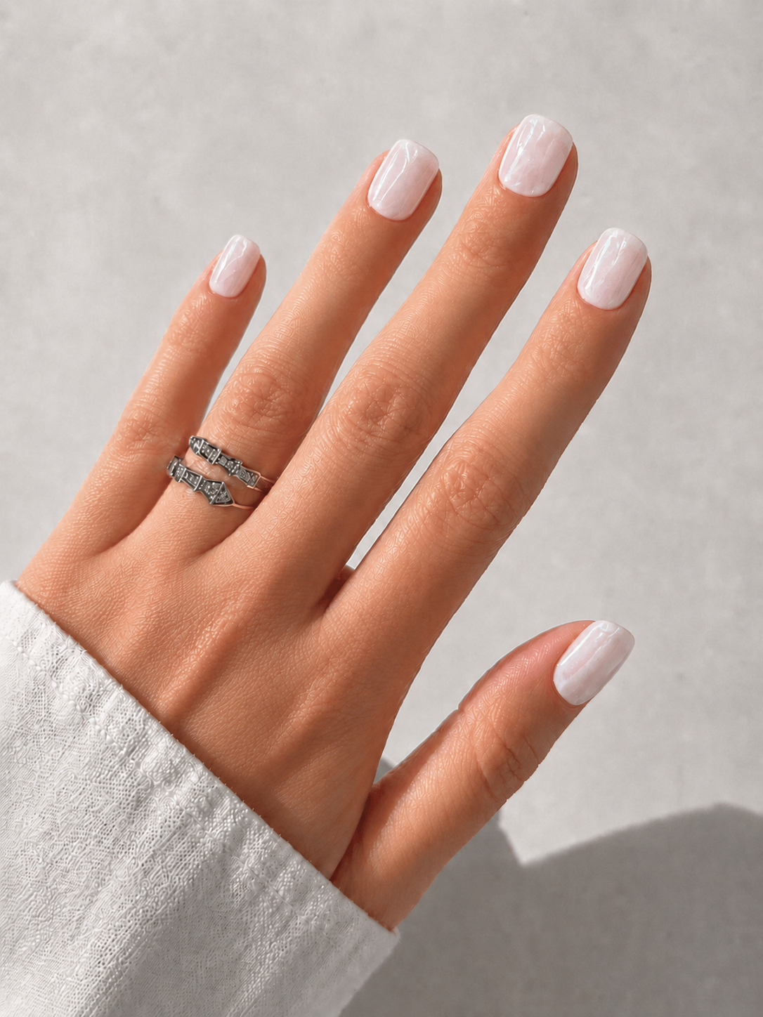 Satin Pearl - XS Squoval - 30 Adet Takma Tırnak
