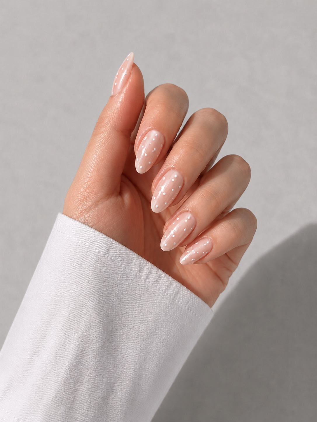Pearl Dot - Short Almond - 30 Adet Takma Tırnak