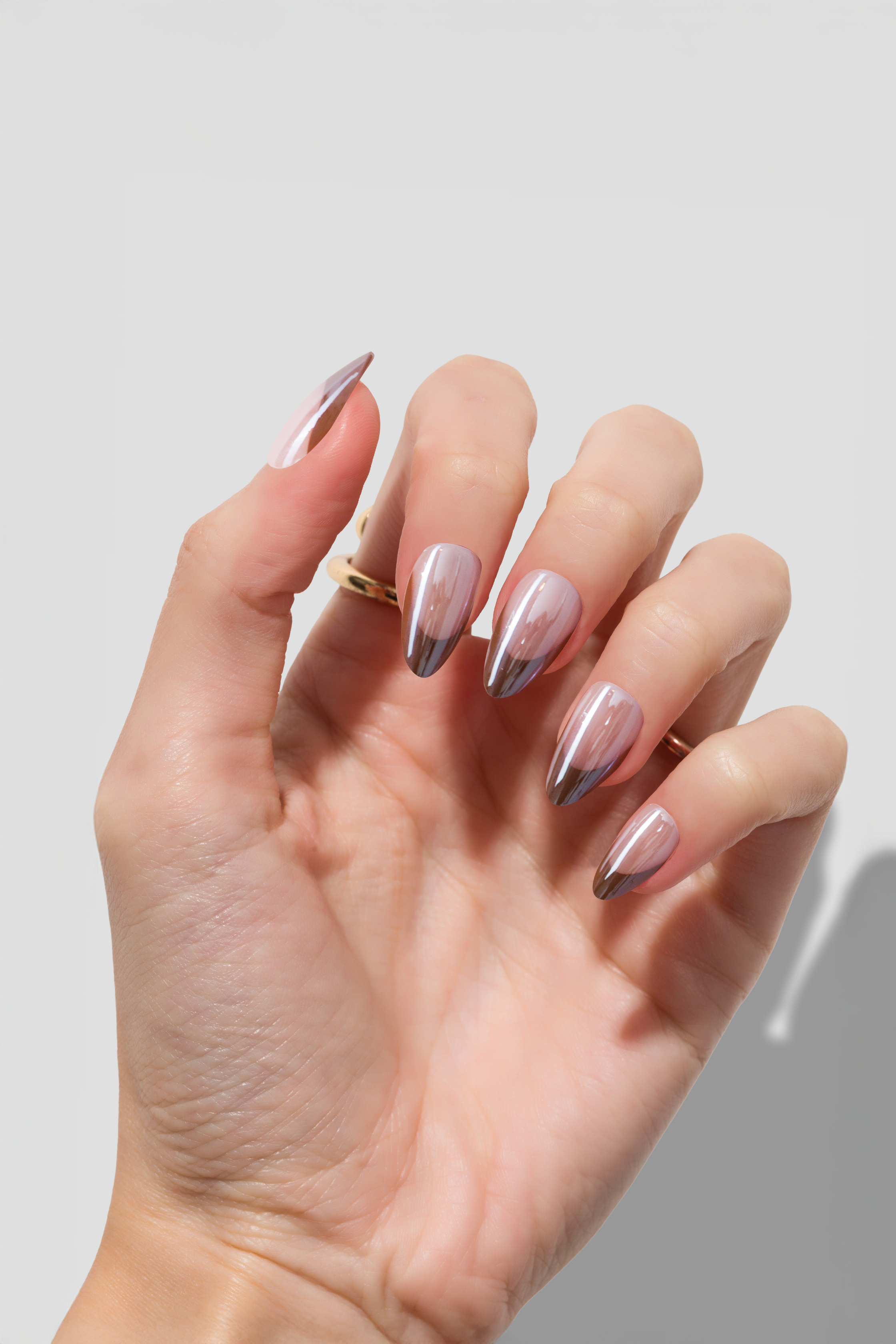 Calm Reflection - Short Almond - 30 Adet Takma Tırnak