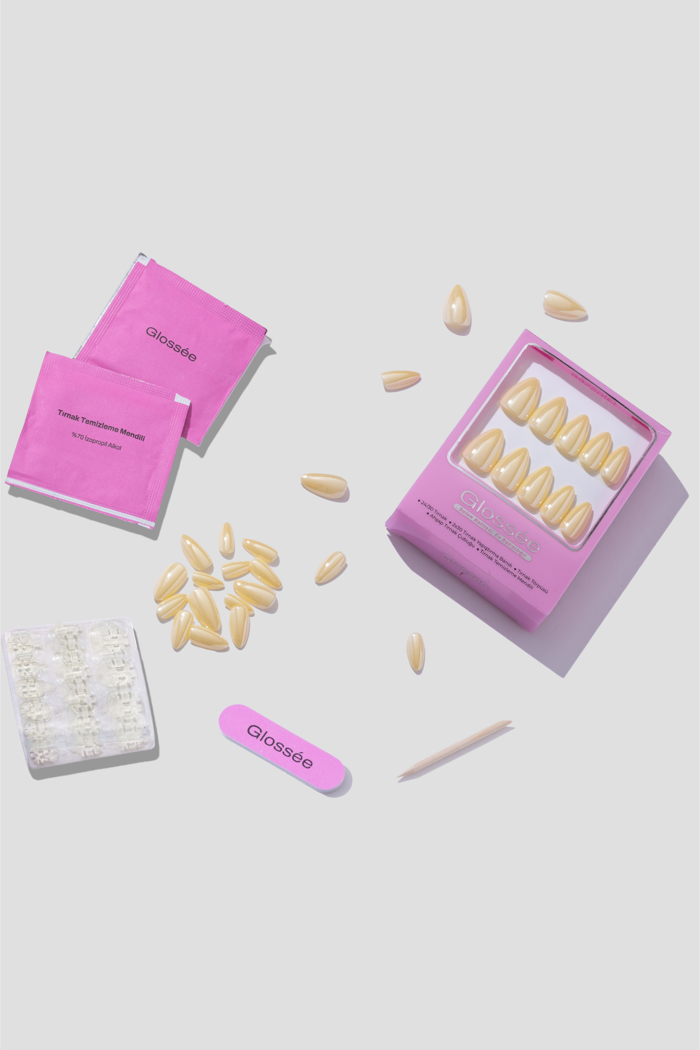 Glossy Almond - Short Almond - 30 Adet Takma Tırnak