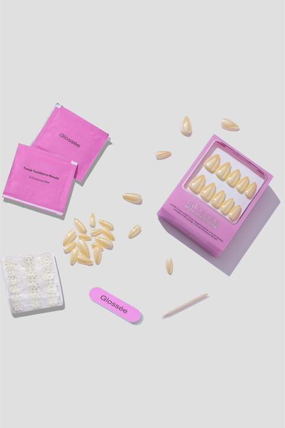 Glossy Almond - Short Almond - 30 Adet Takma Tırnak