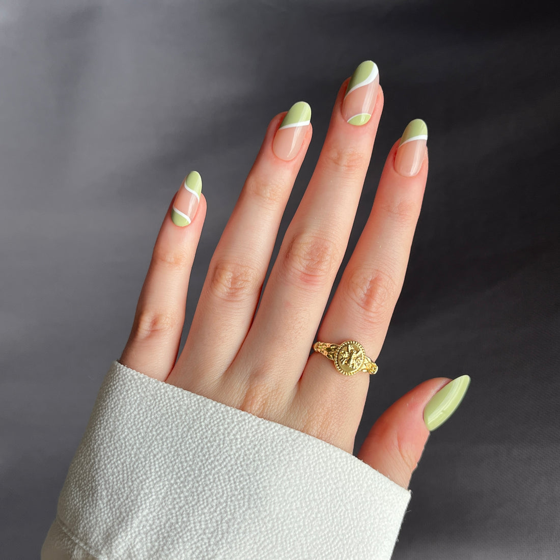 Matcha Breeze - Medium Oval - 30 Adet Takma Tırnak