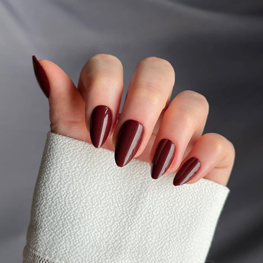 Bordeaux Grace - Short Almond - 30 Adet Takma Tırnak