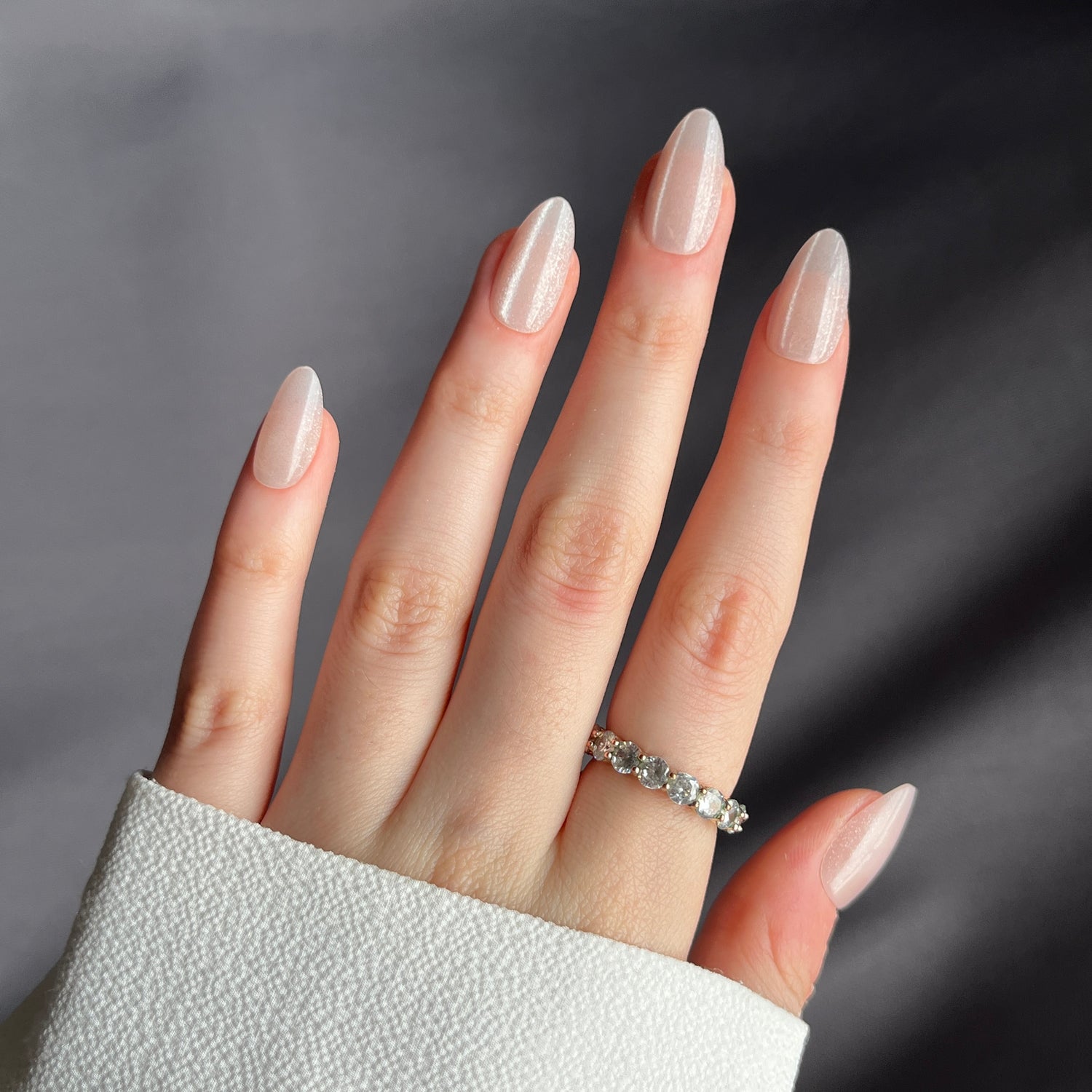 Shimmer Petal - Short Almond - 30 Adet Takma Tırnak
