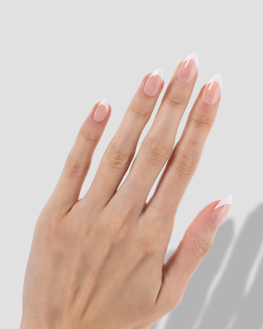 Milky French - Short Almond - 30 Adet Takma Tırnak