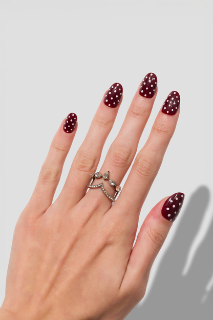 Miss Polka - Short Oval - 30 Adet Takma Tırnak