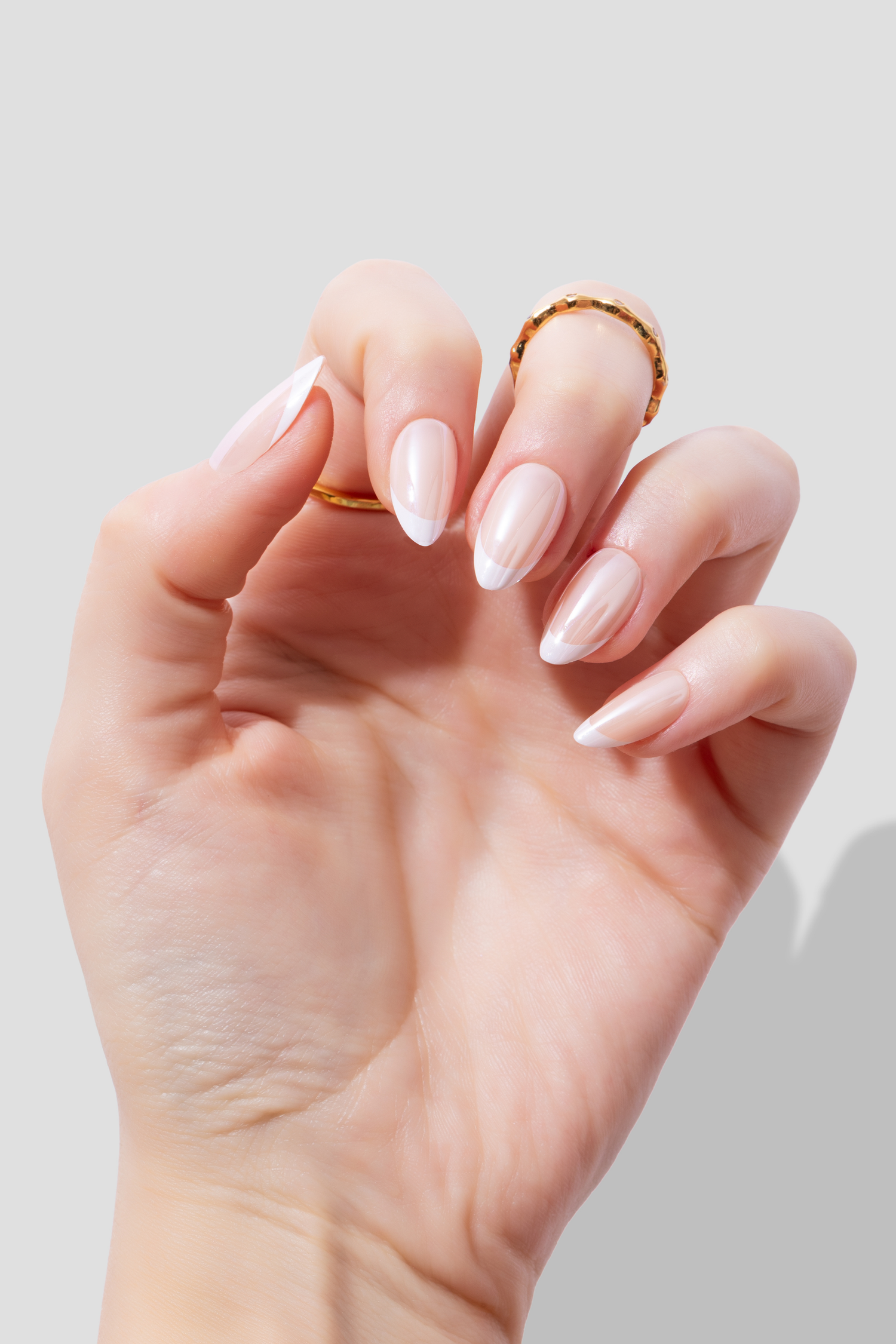 Parisian Chic - Short Almond - 30 Adet Takma Tırnak