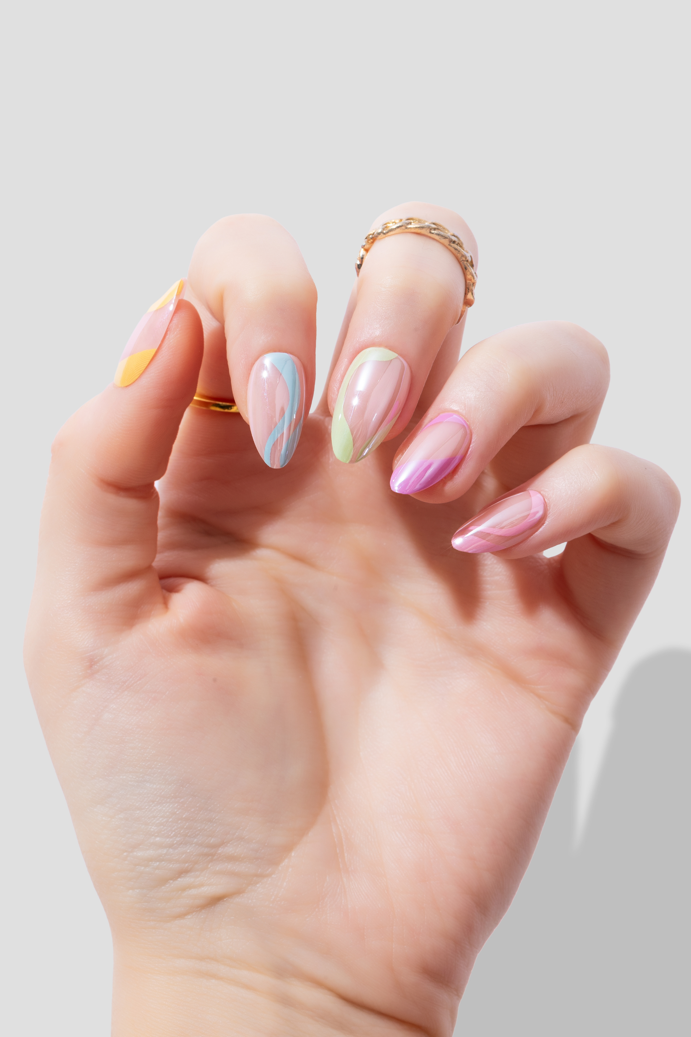 Rainbow Swirl - Short Almond - 30 Adet Takma Tırnak