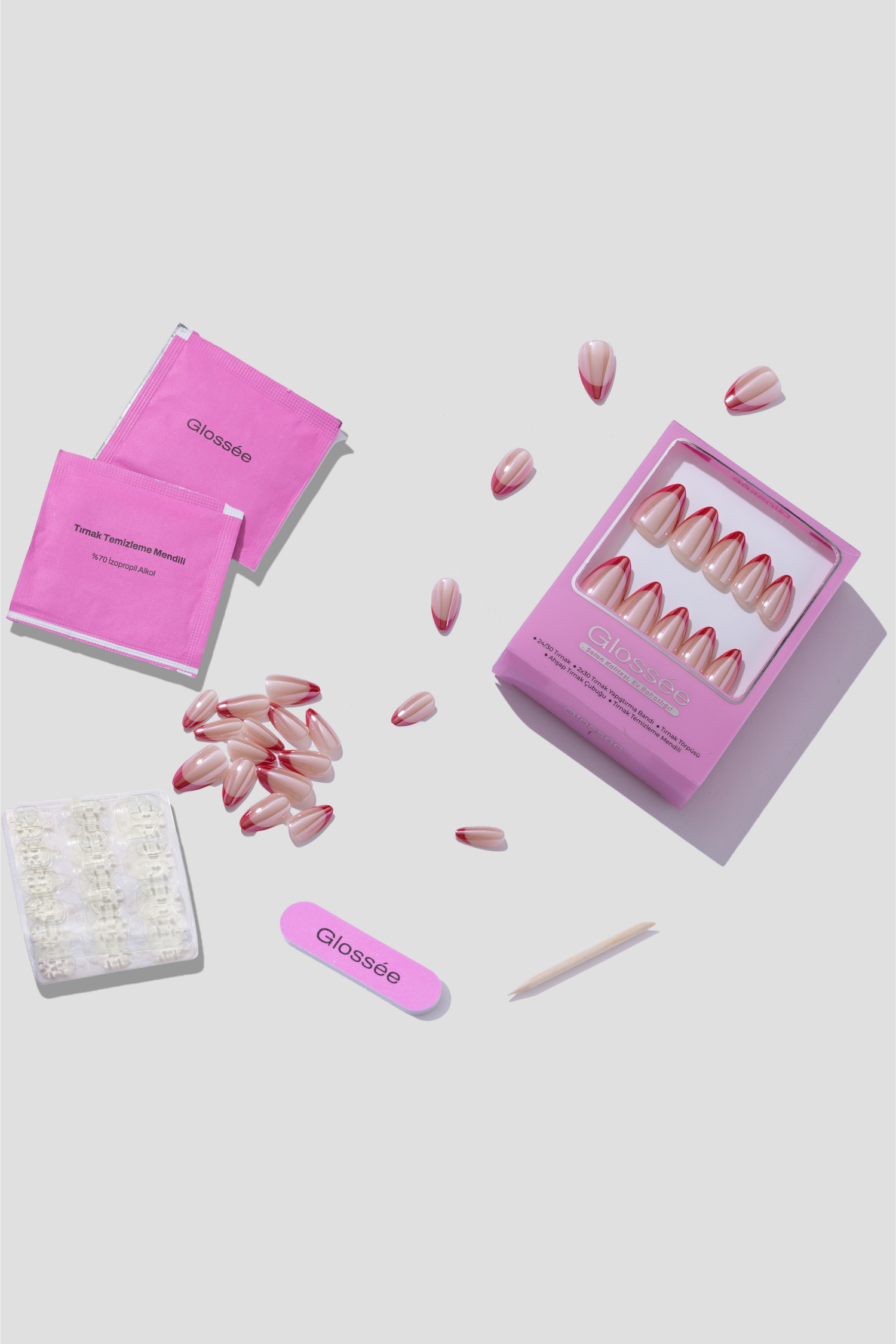 Red Affair - Short Almond - 30 Adet Takma Tırnak