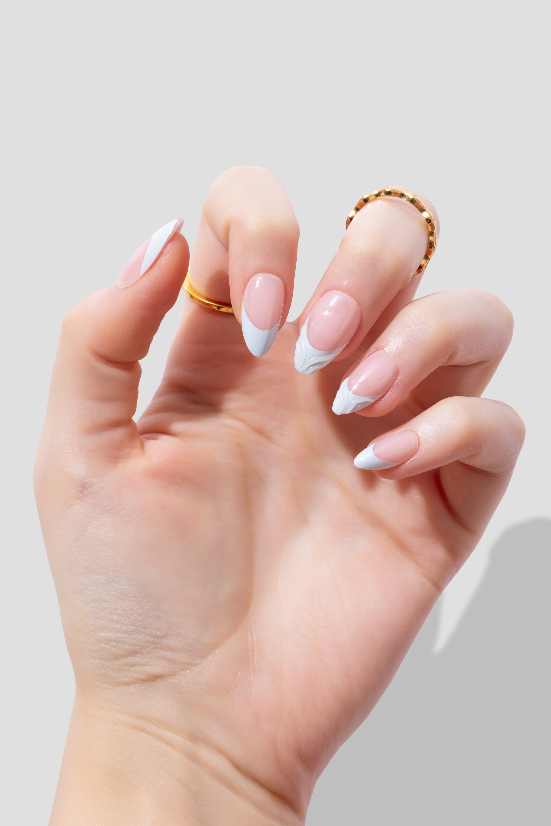 Sculpted French - Short Almond - 30 Adet Takma Tırnak